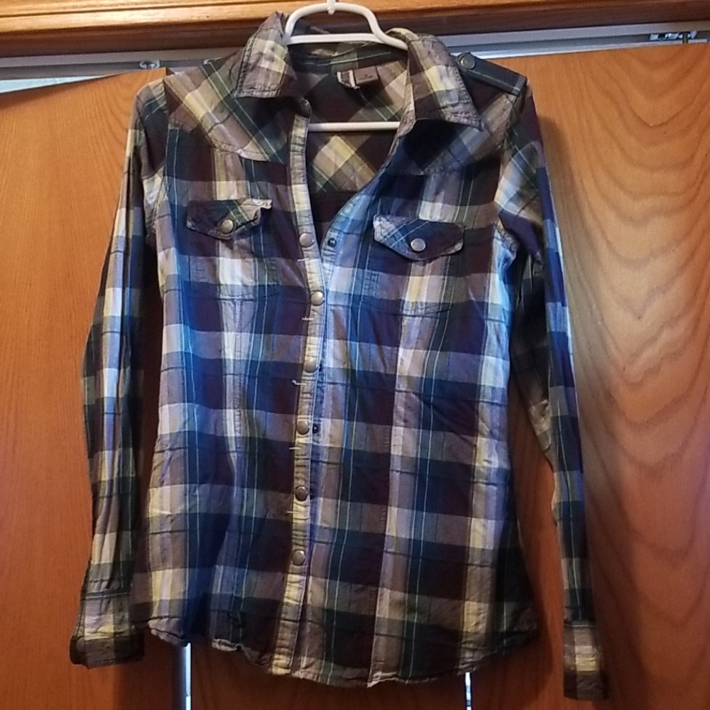 Plaid Snap- up